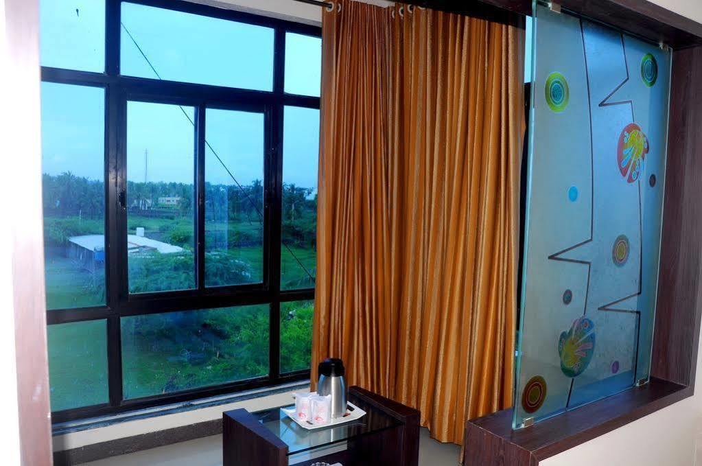 Hotel Sun Plaza Somnath Exterior photo